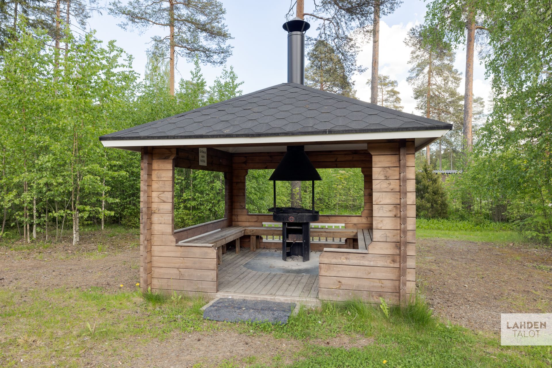 kiinteistön ulkokuva