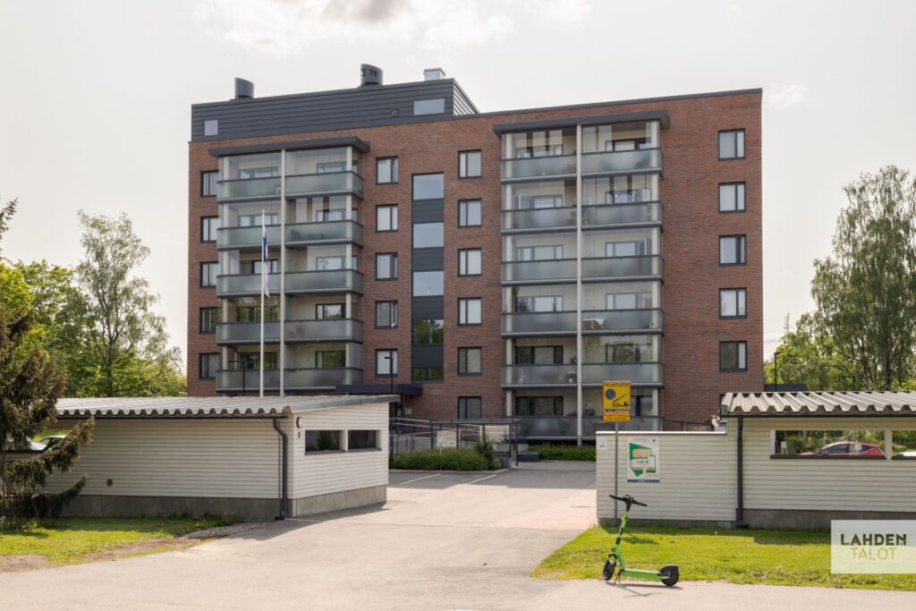 kiinteistön ulkokuva kivakatu 2
