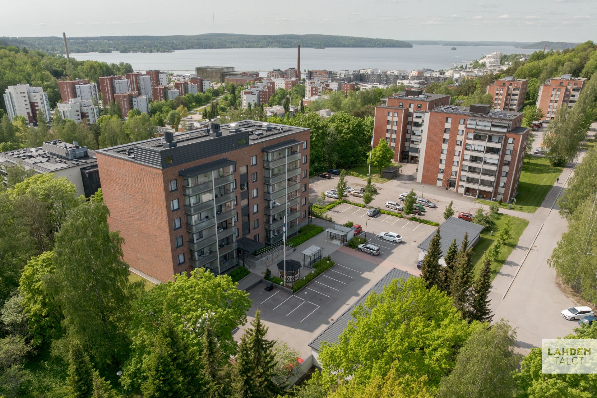 Kiinteistön ulkokuva Kivakatu 2