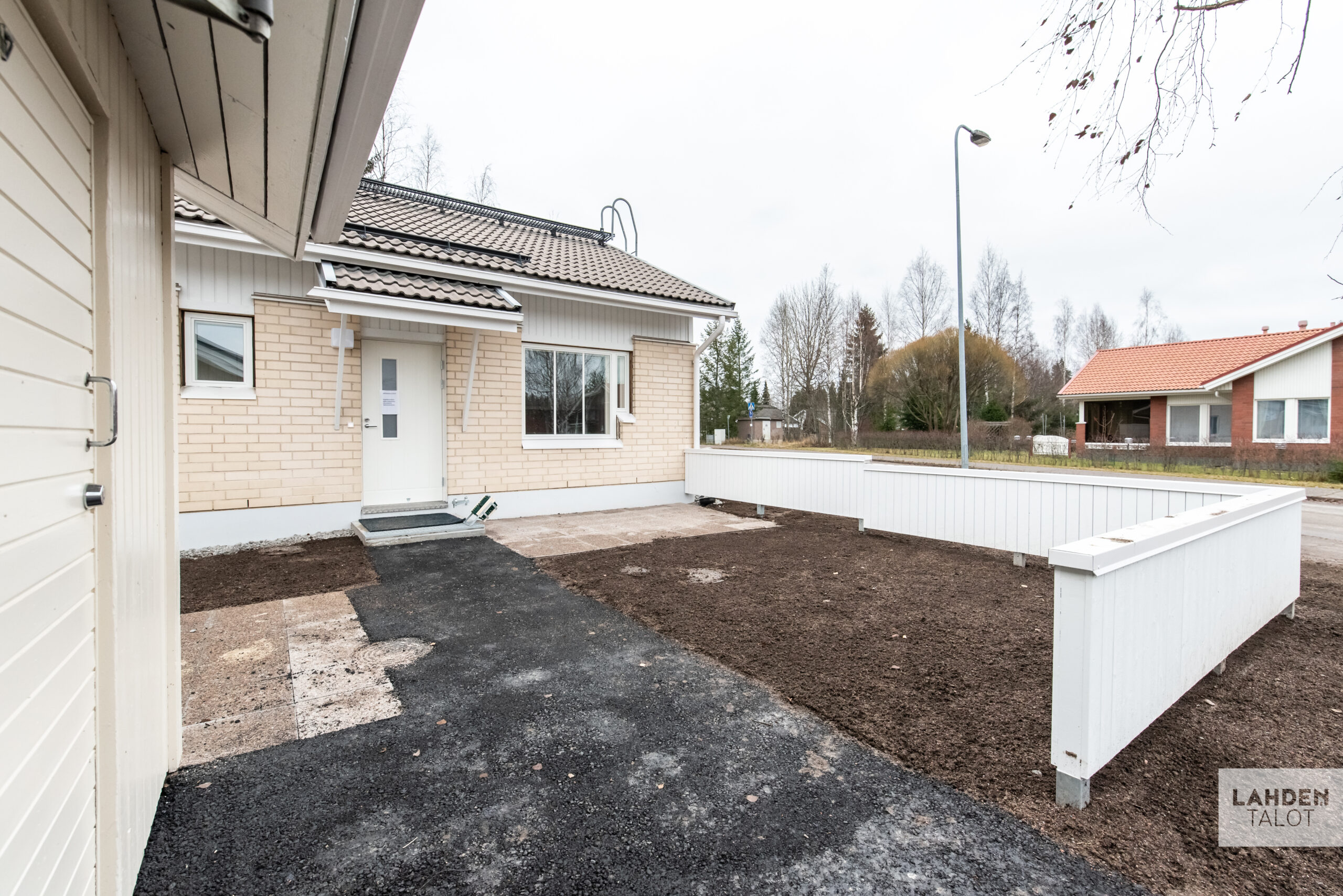 hennala (id 5190) (id 18427) (4) (id 18895)